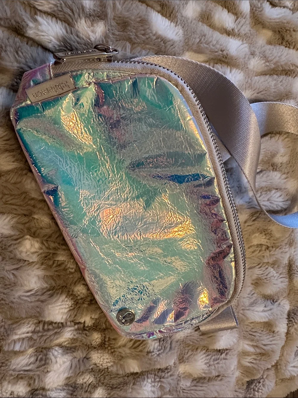 Lululemon Iridescent fanny pack 1L